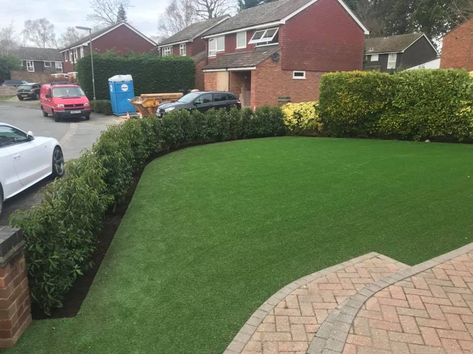 Lawn Care & Grass Services